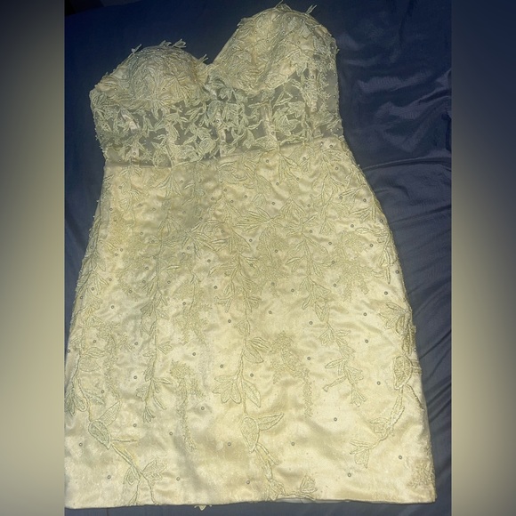 Homecoming dress - Picture 3 of 4